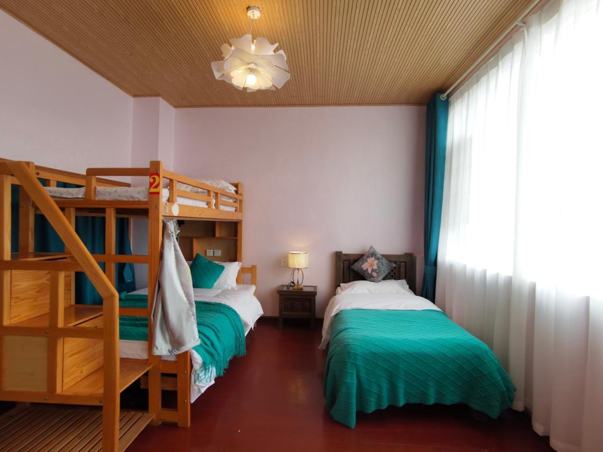 Mama Naxi Guesthouse Lijiang  Bagian luar foto
