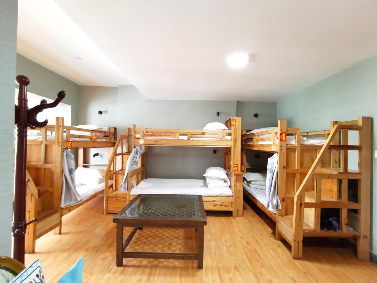 Mama Naxi Guesthouse Lijiang  Bagian luar foto