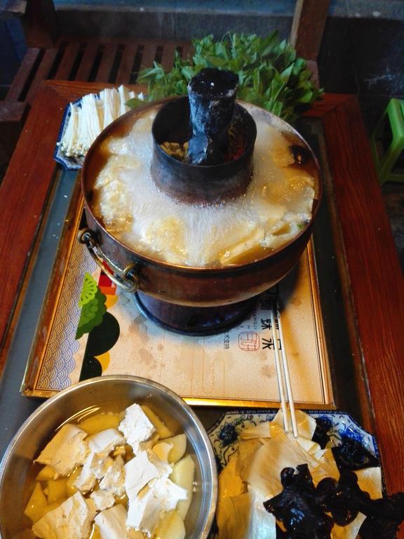 Mama Naxi Guesthouse Lijiang  Bagian luar foto